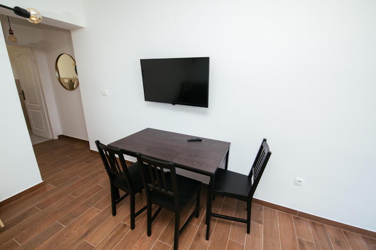 Apartmani Barbarosa Sveti Filip i Jakov Exteriör bild
