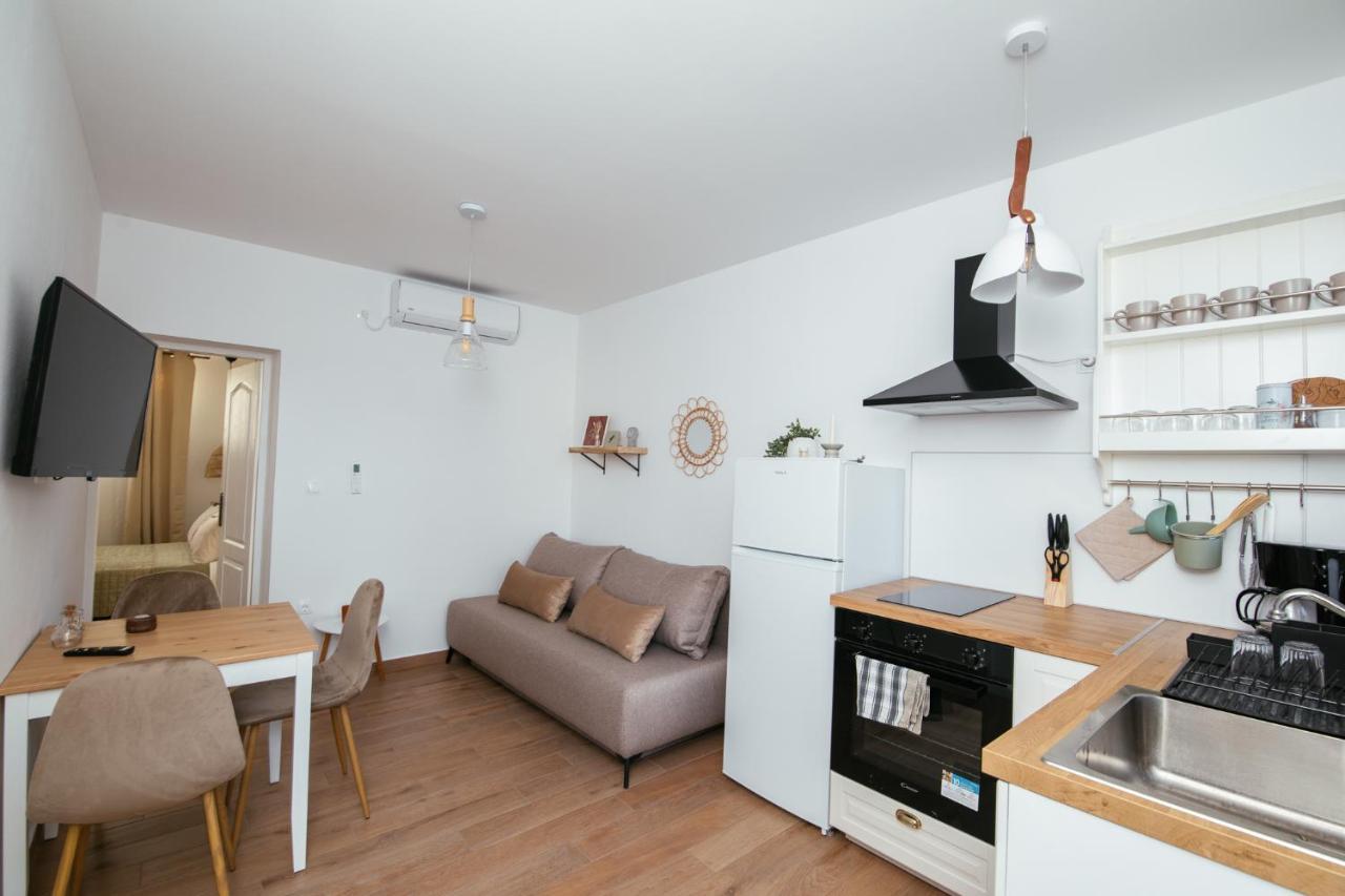 Apartmani Barbarosa Sveti Filip i Jakov Exteriör bild