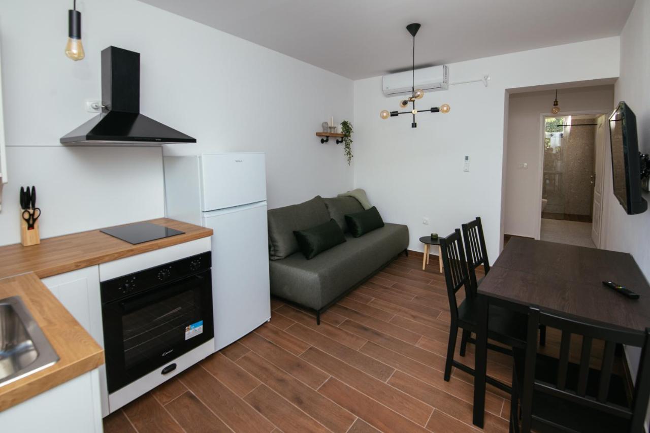 Apartmani Barbarosa Sveti Filip i Jakov Exteriör bild