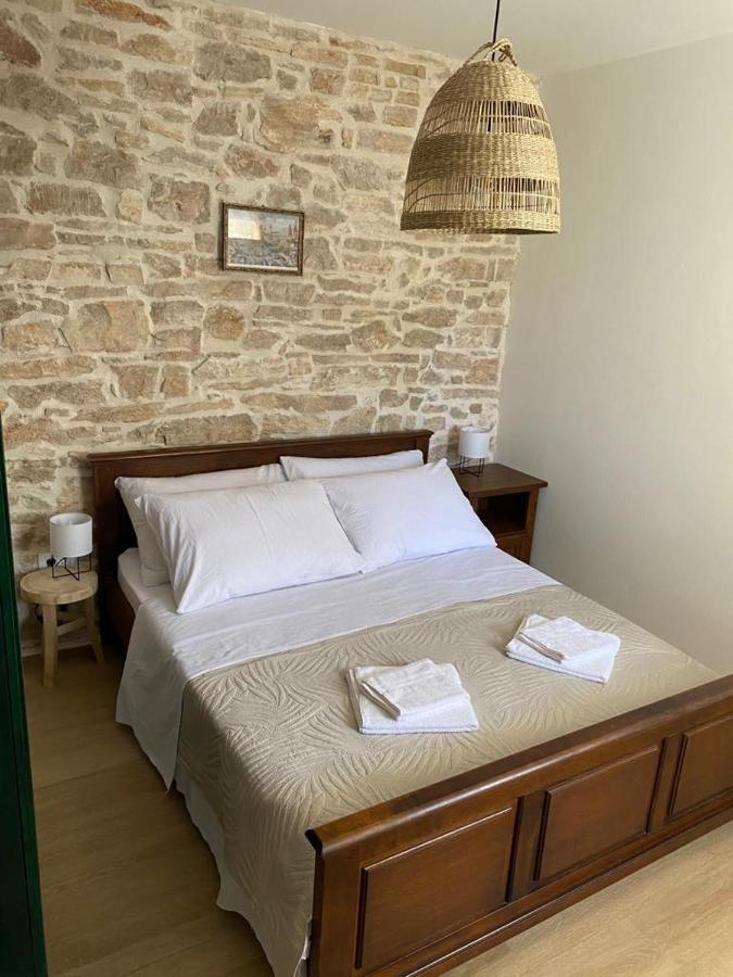 Apartmani Barbarosa Sveti Filip i Jakov Exteriör bild