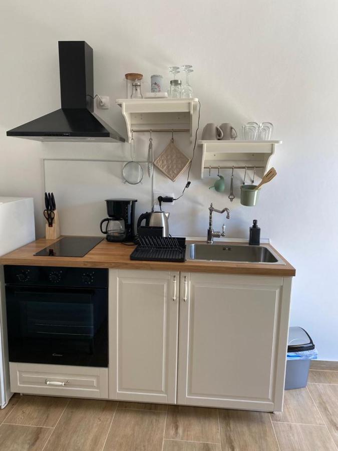 Apartmani Barbarosa Sveti Filip i Jakov Exteriör bild