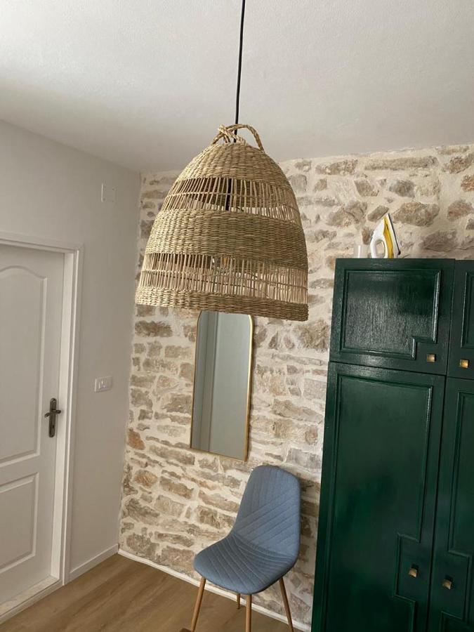 Apartmani Barbarosa Sveti Filip i Jakov Exteriör bild